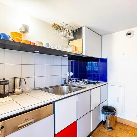 Guestready - Spacious Mid-term For 4 Appartement Parijs